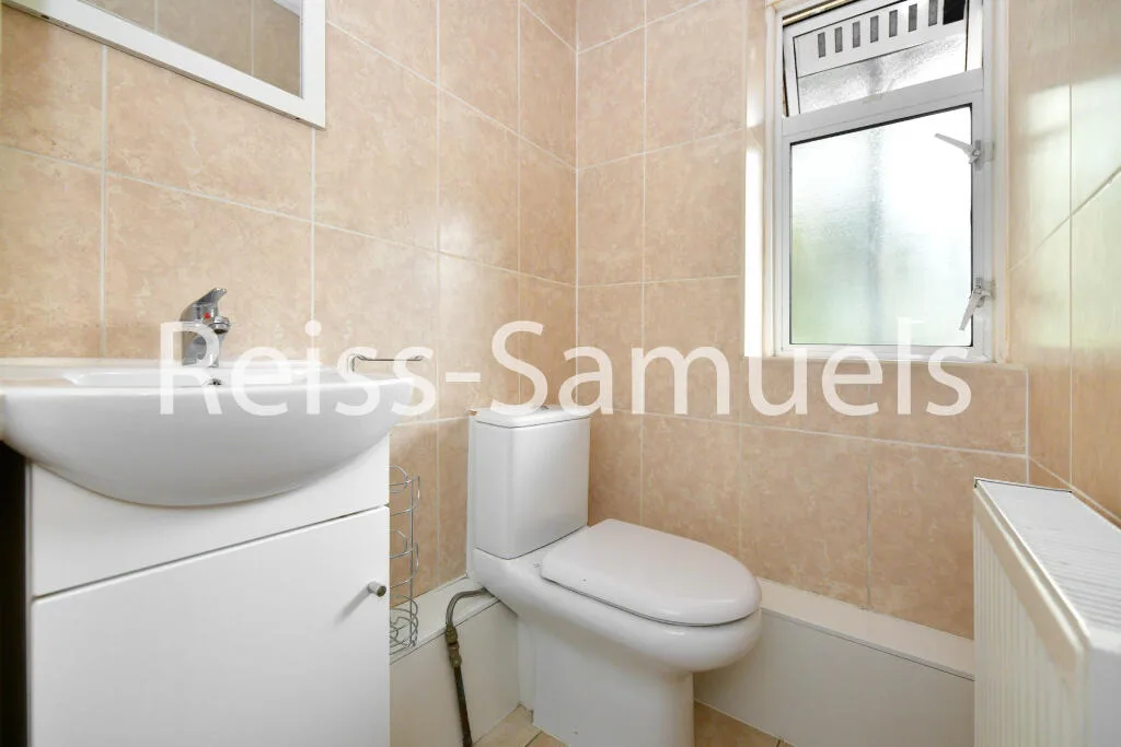 4 bedroom maisonette for rent