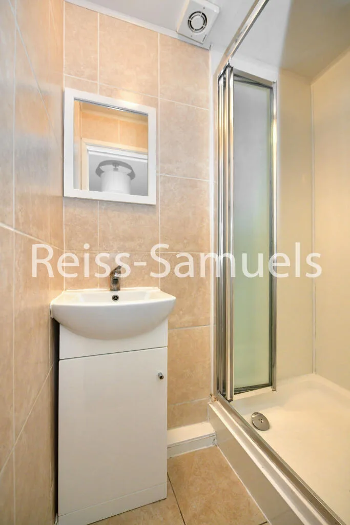 4 bedroom maisonette for rent