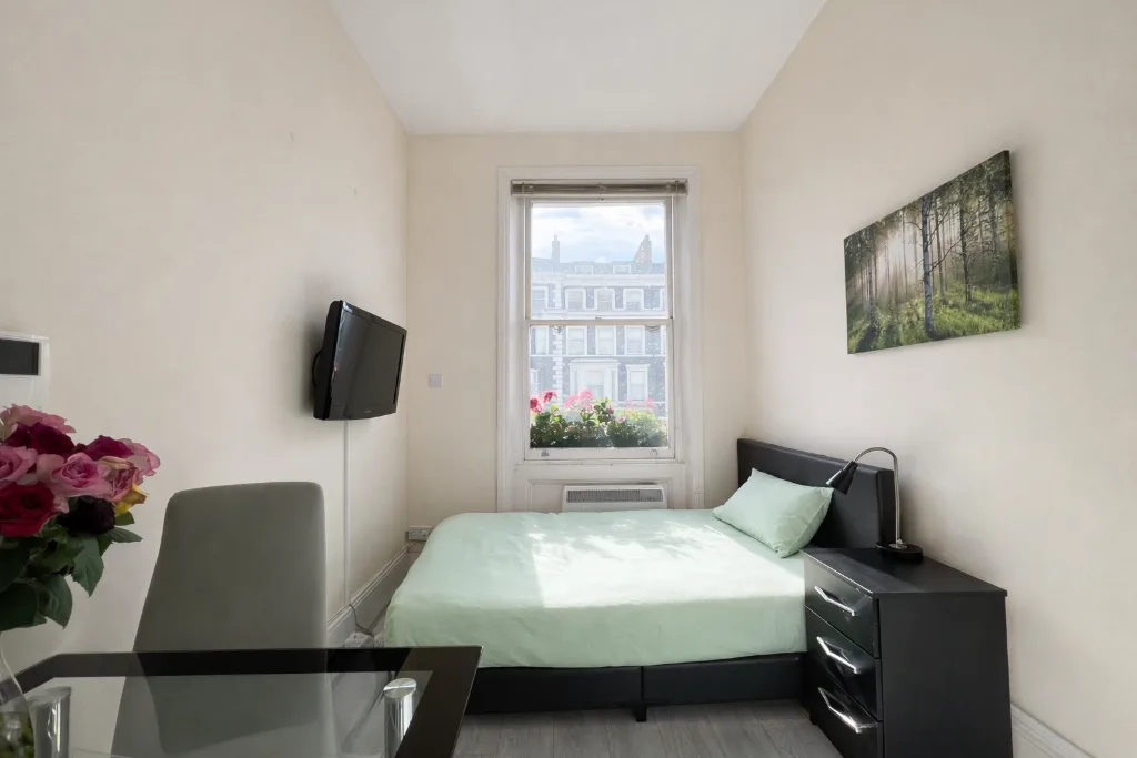 Studio flat for rent
