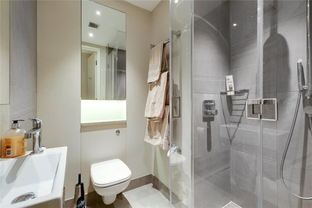 3 bedroom mews property for rent