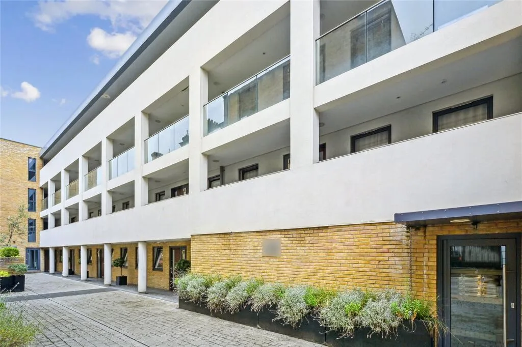 3 bedroom duplex for rent