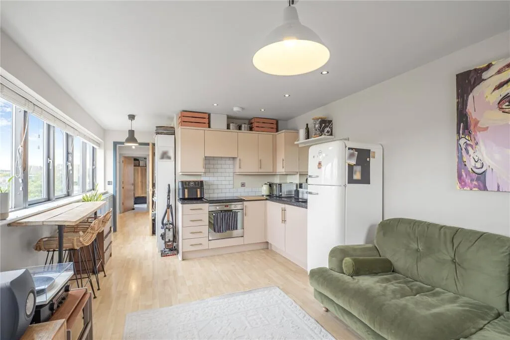 1 bedroom penthouse for rent