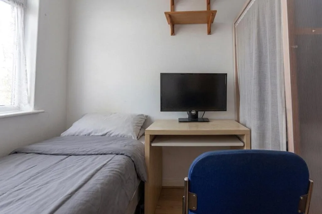 3 bedroom end of terrace house for rent