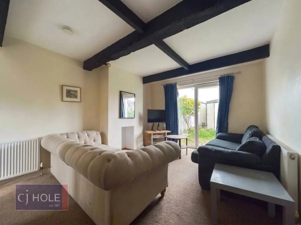 4 bedroom end of terrace house for rent