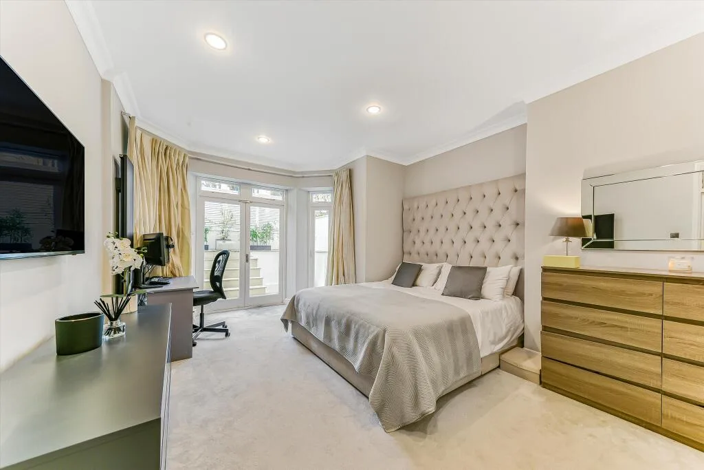 3 bedroom flat for rent
