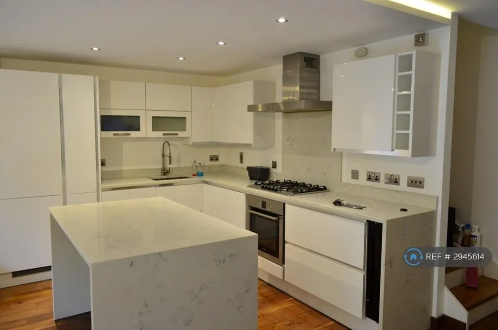3 bedroom flat for rent