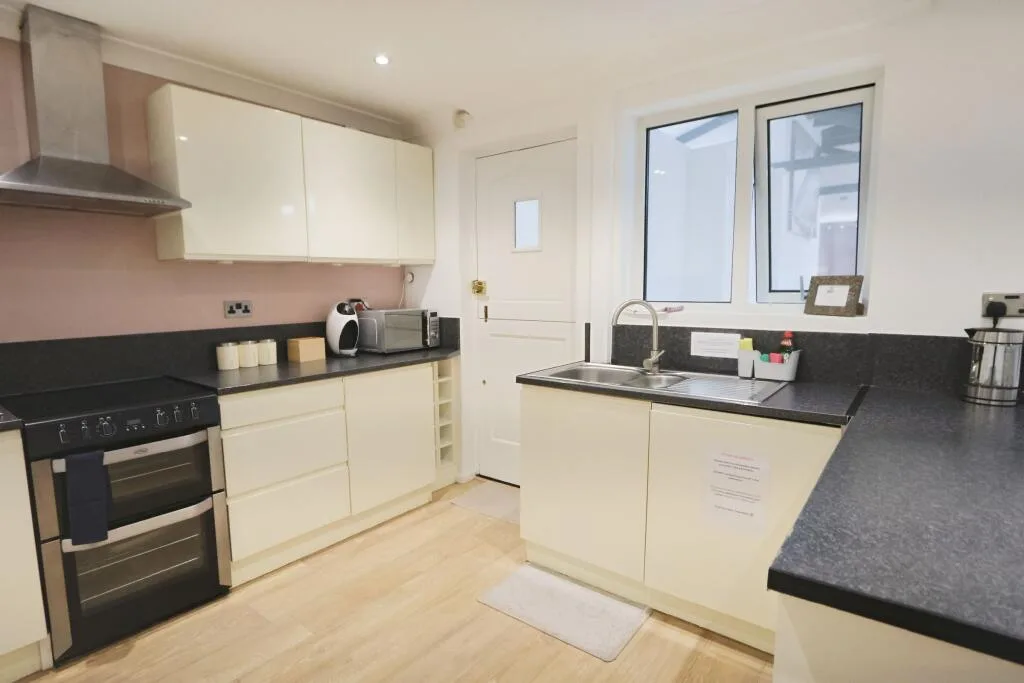 4 bedroom detached house for rent
