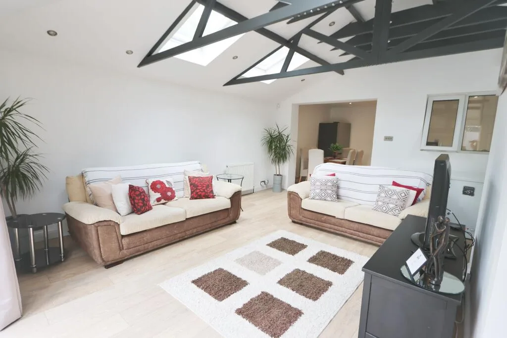 4 bedroom detached house for rent
