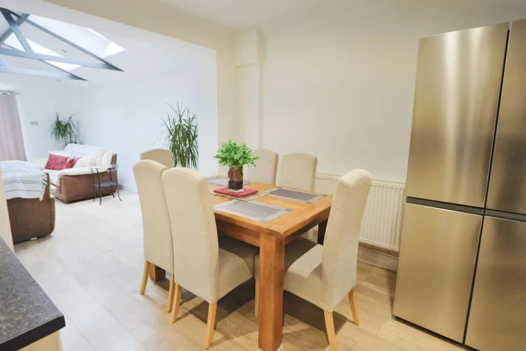 4 bedroom detached house for rent
