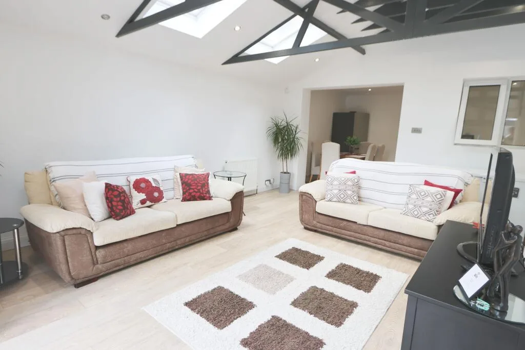 4 bedroom detached house for rent