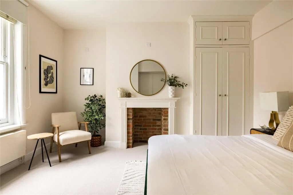 2 bedroom maisonette for rent