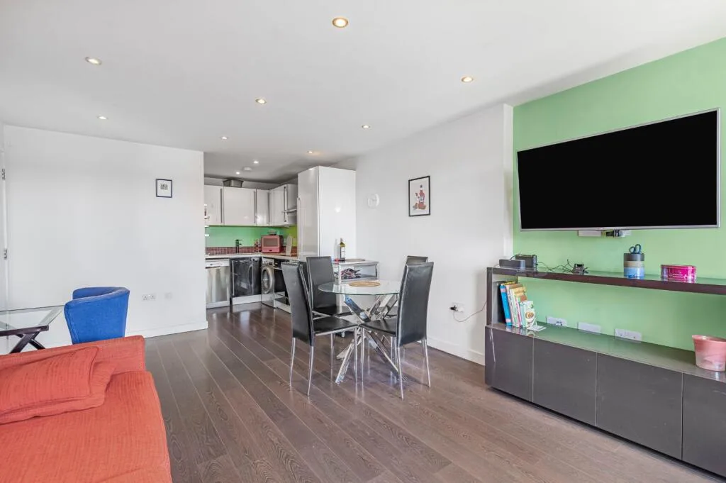 2 bedroom flat for rent