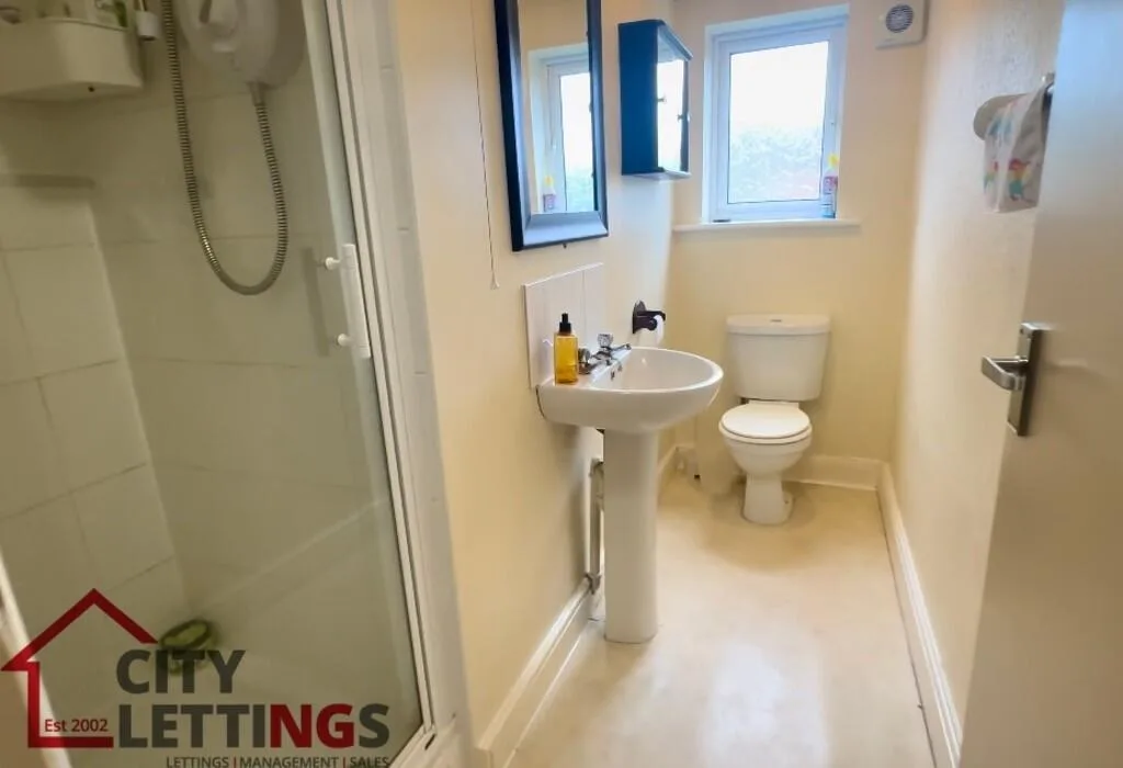 4 bedroom terraced house for rent
