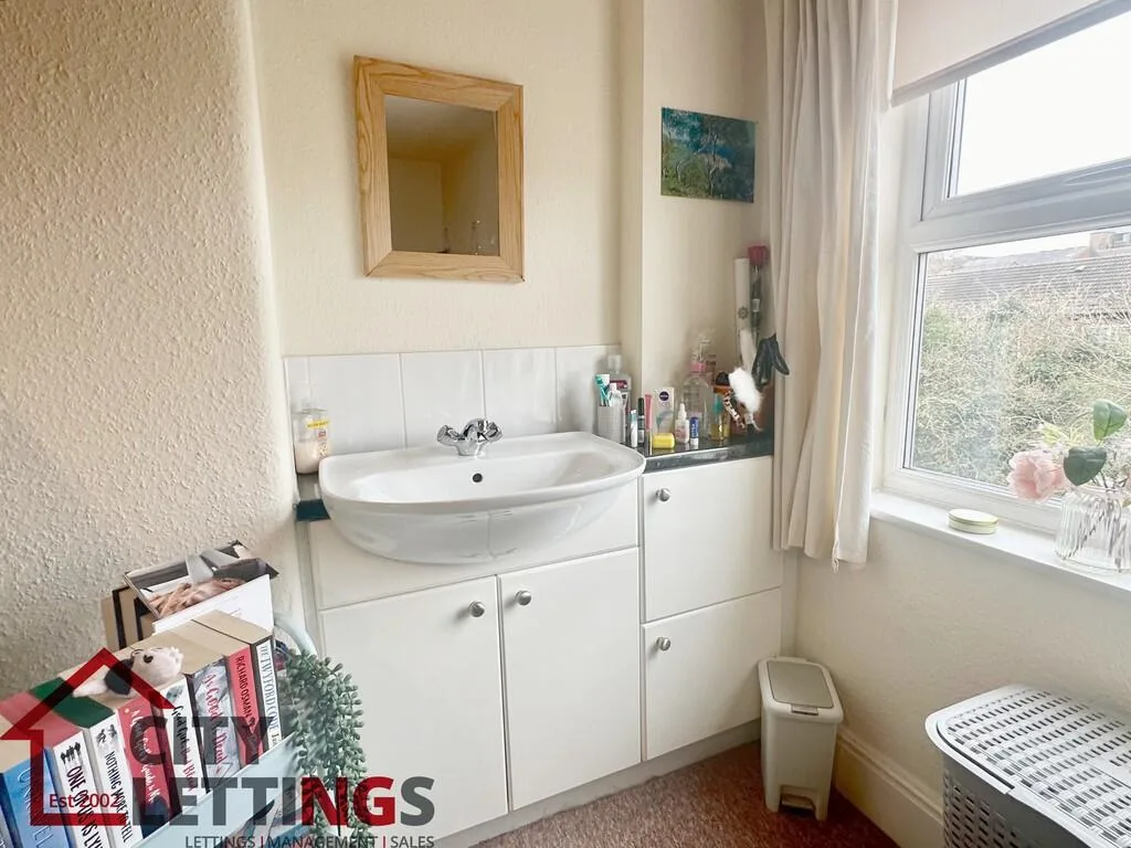4 bedroom terraced house for rent