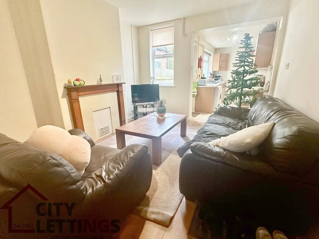 4 bedroom terraced house for rent