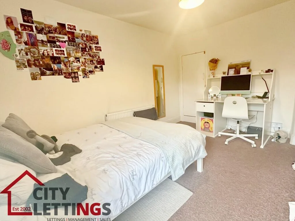 4 bedroom terraced house for rent