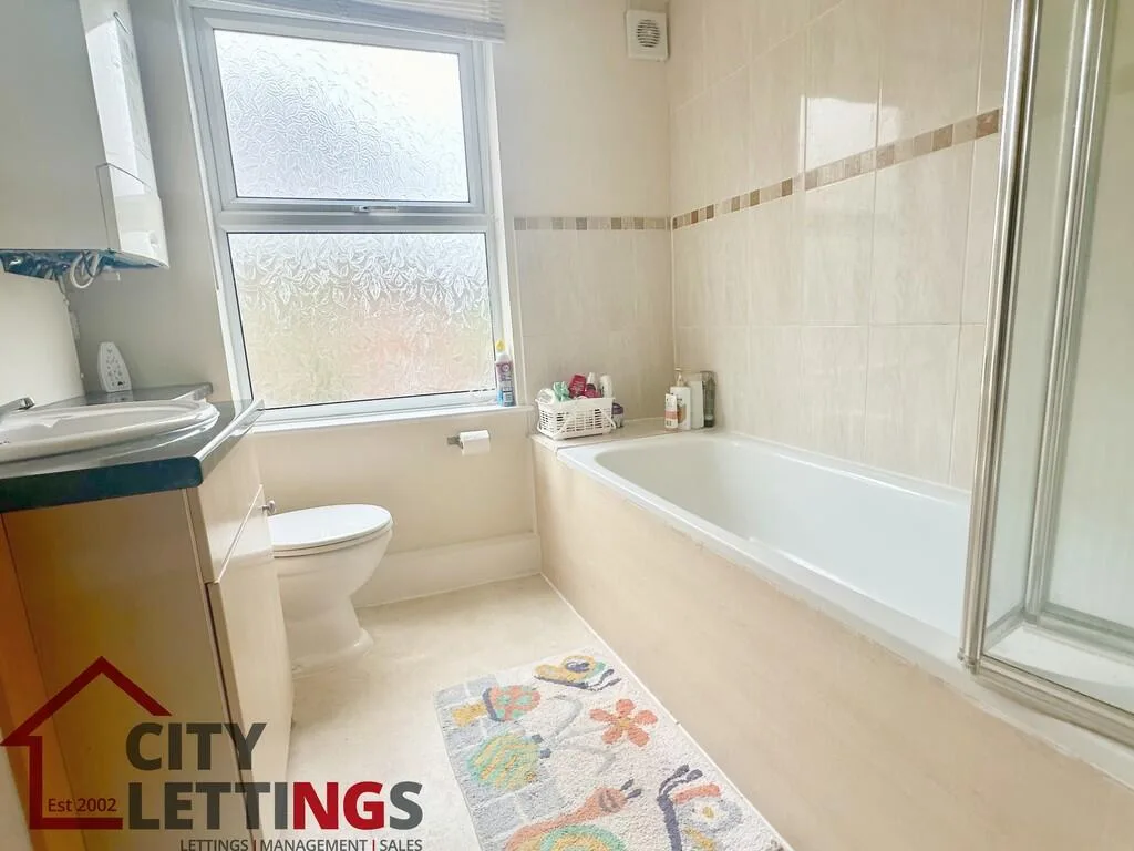 4 bedroom terraced house for rent