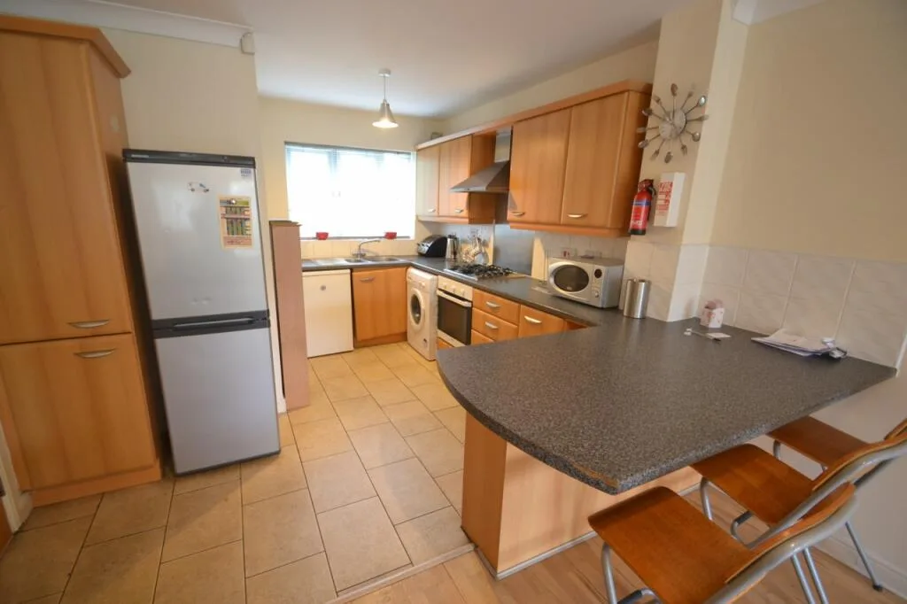 4 bedroom terraced house for rent