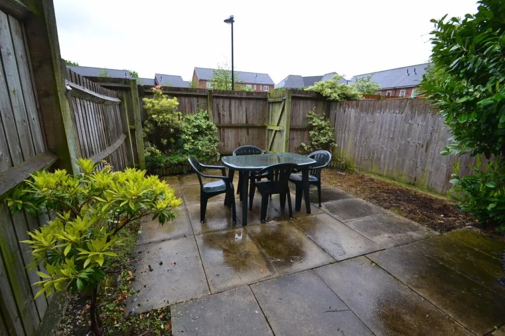 4 bedroom terraced house for rent