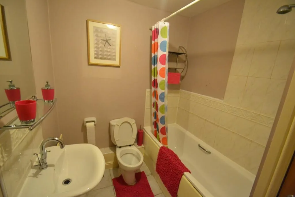 4 bedroom terraced house for rent