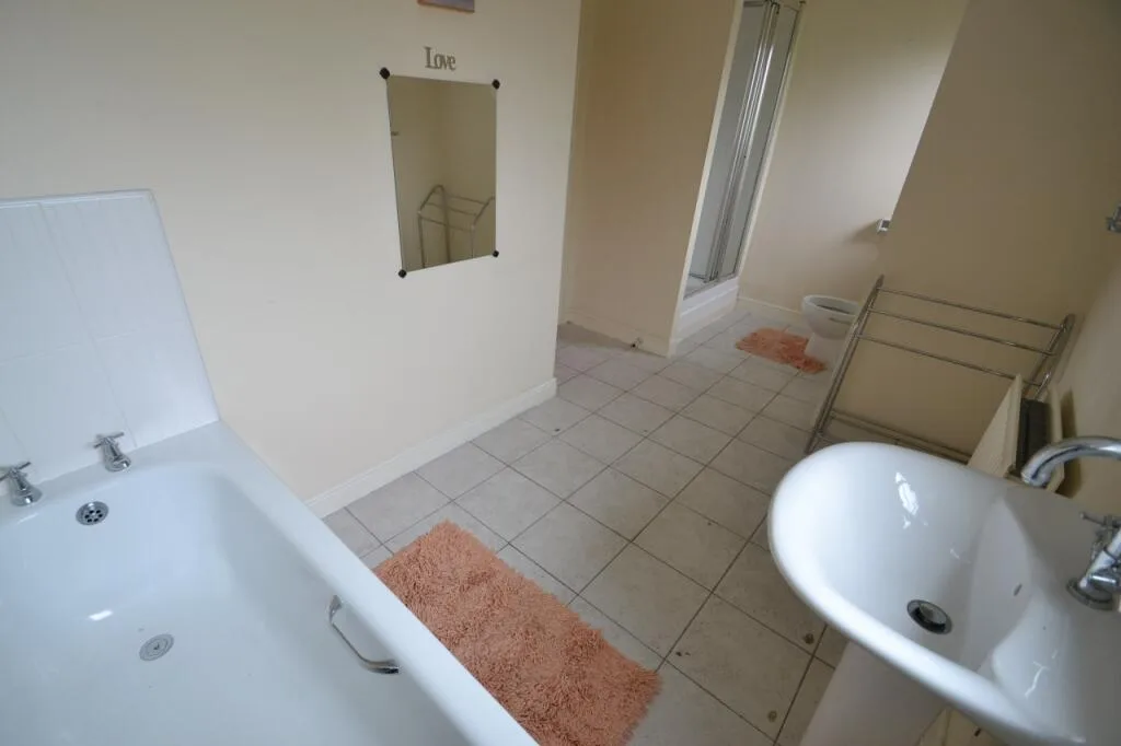 4 bedroom terraced house for rent