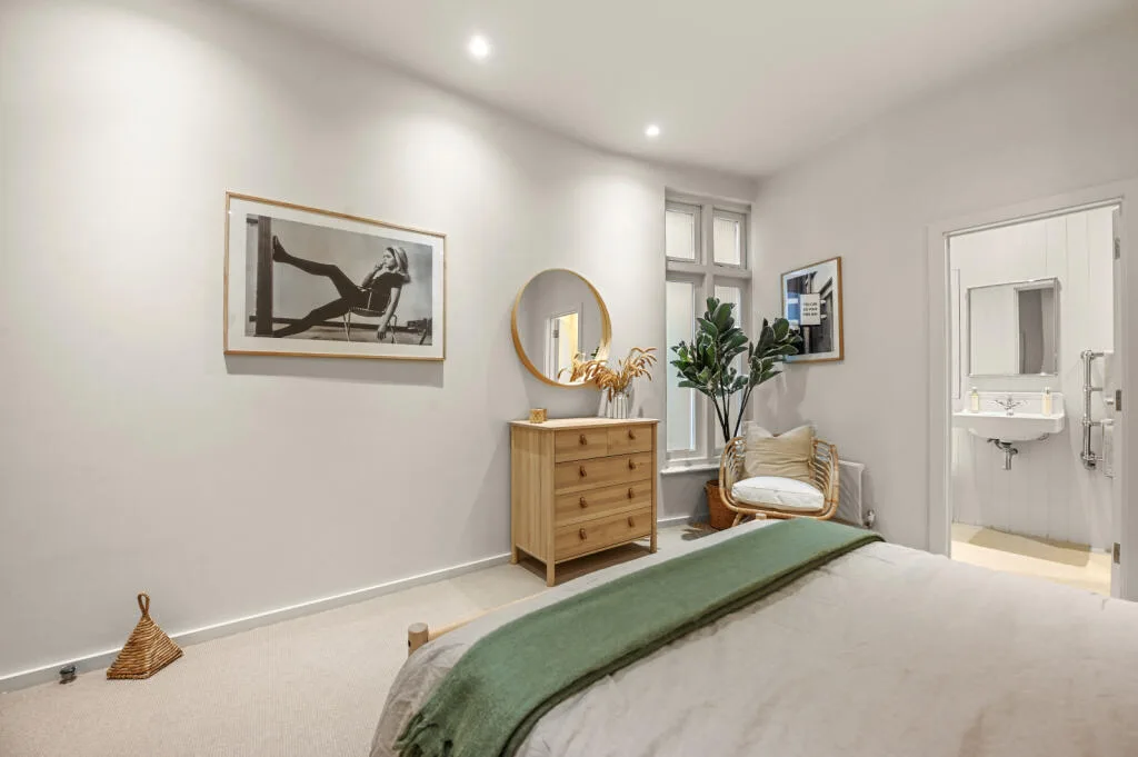 2 bedroom maisonette for rent