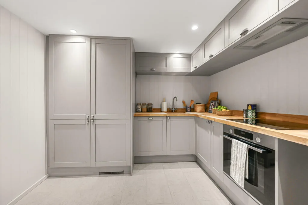 2 bedroom maisonette for rent