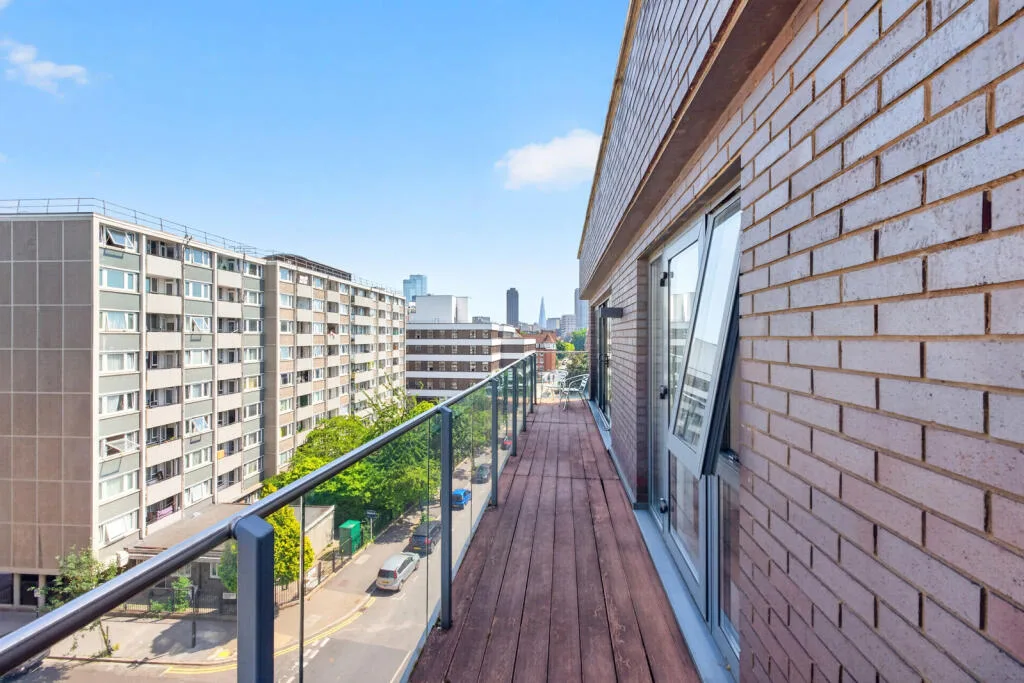 2 bedroom penthouse for rent