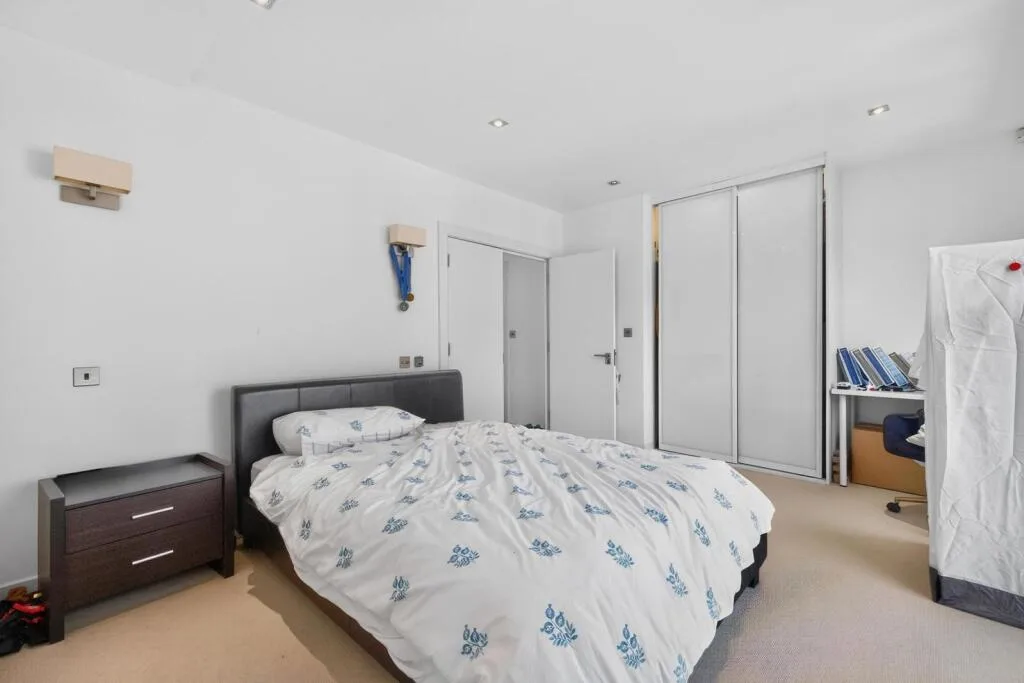 2 bedroom penthouse for rent