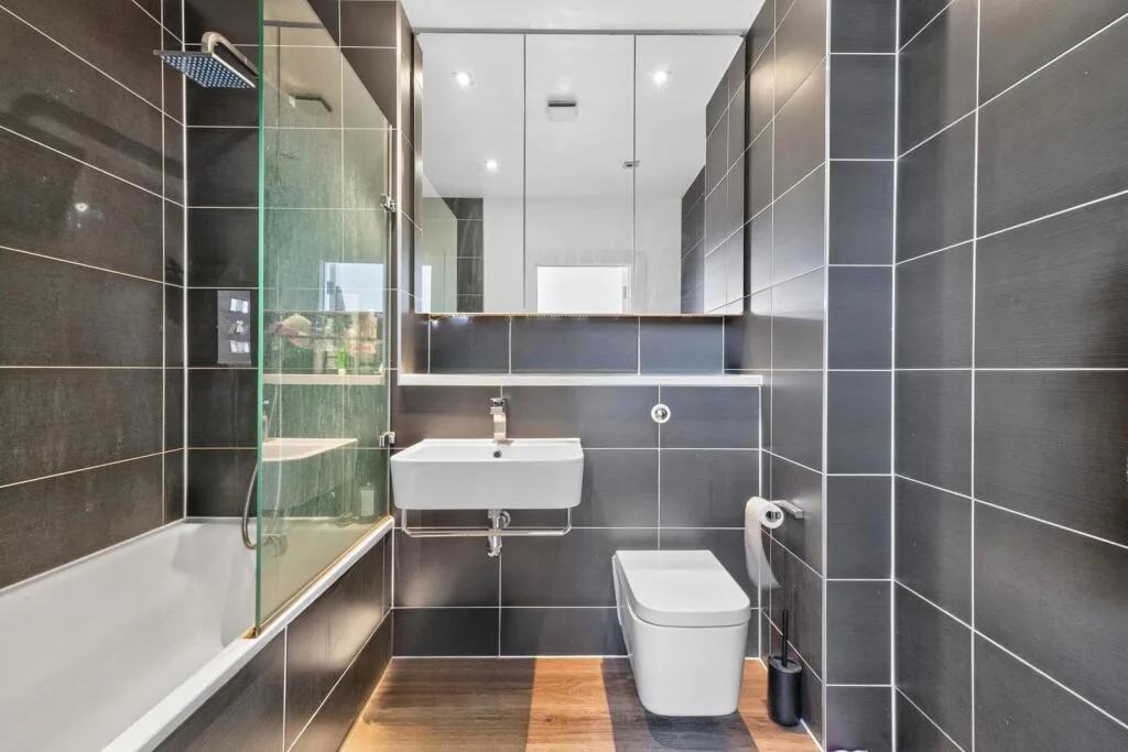 2 bedroom penthouse for rent