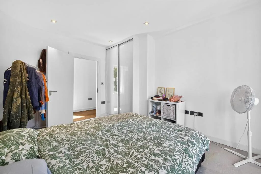 2 bedroom penthouse for rent