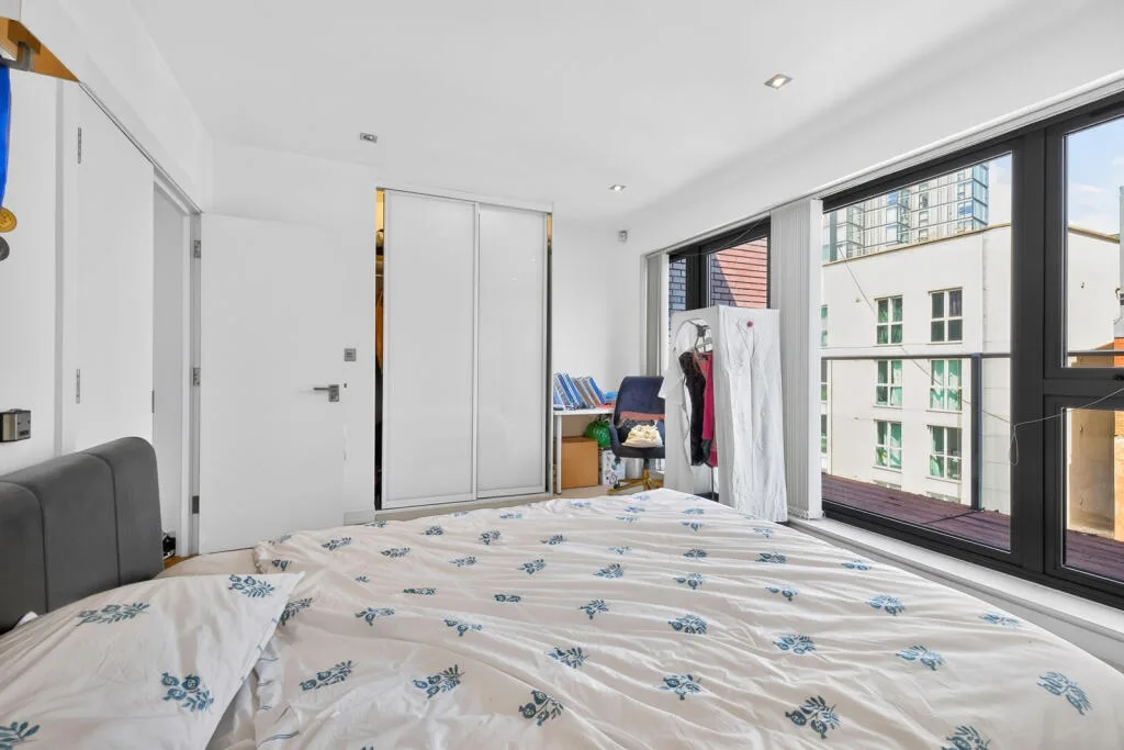 2 bedroom penthouse for rent