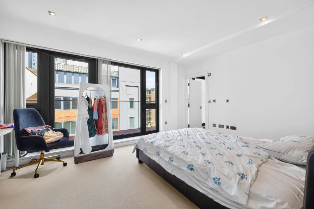 2 bedroom penthouse for rent