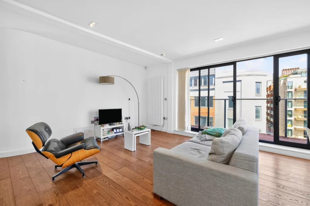 2 bedroom penthouse for rent