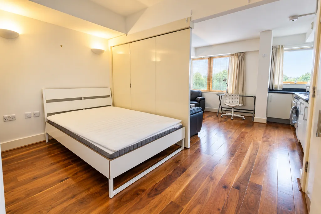 Studio apartment for rent