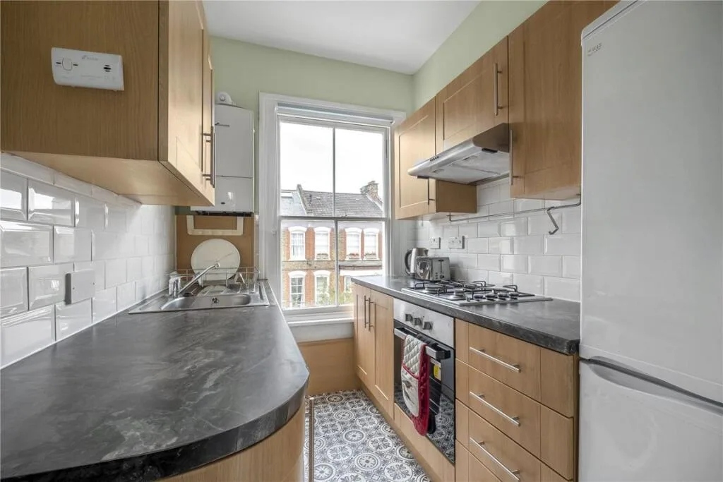3 bedroom flat for rent