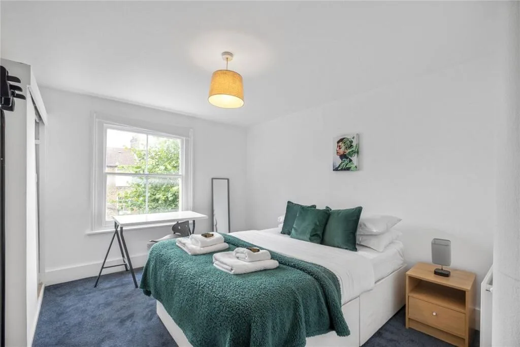 3 bedroom flat for rent