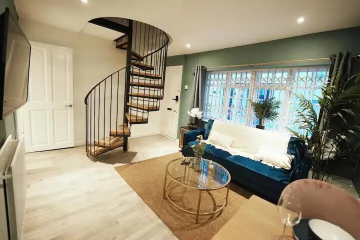 2 bedroom house for rent