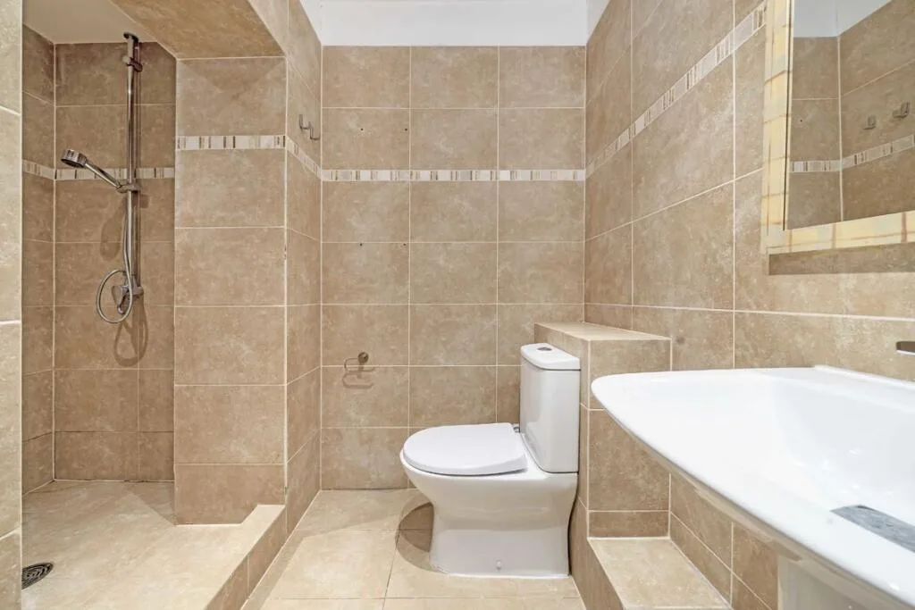 2 bedroom house for rent