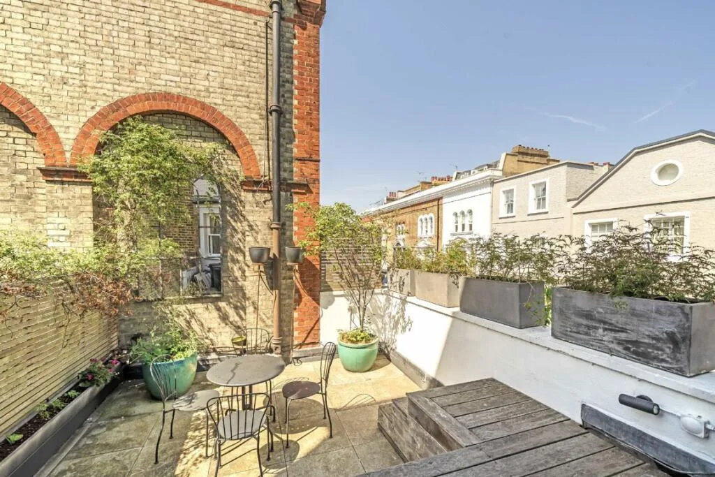 2 bedroom house for rent
