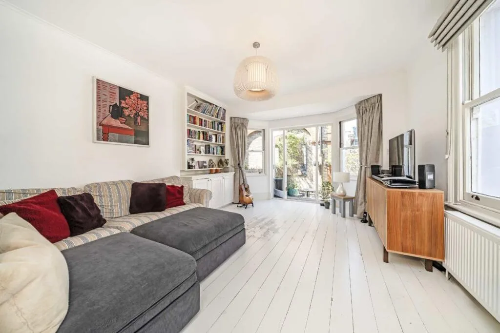 2 bedroom house for rent