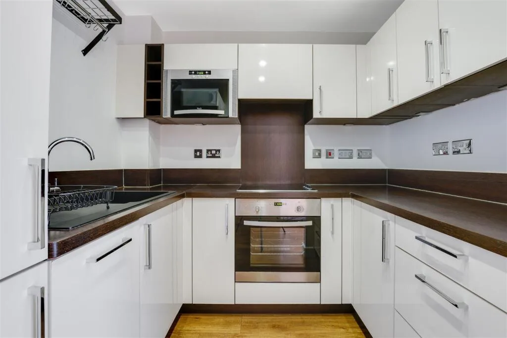 2 bedroom penthouse for rent