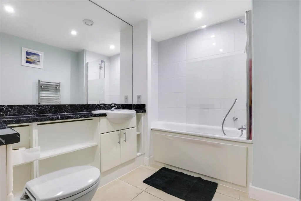 2 bedroom penthouse for rent