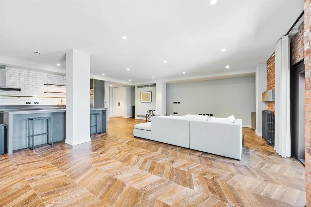 3 bedroom flat for rent