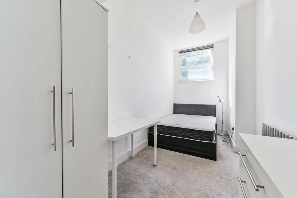 4 bedroom flat for rent