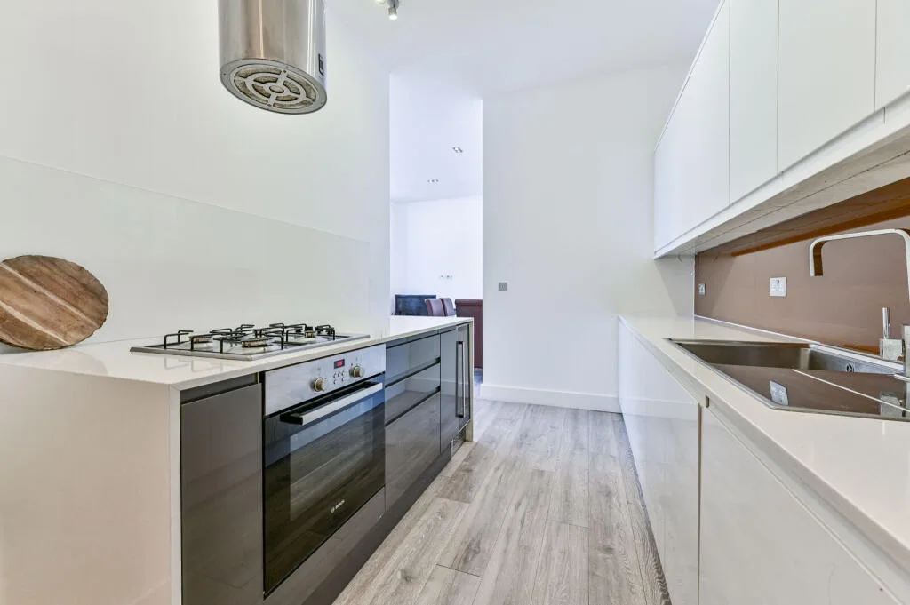 4 bedroom flat for rent