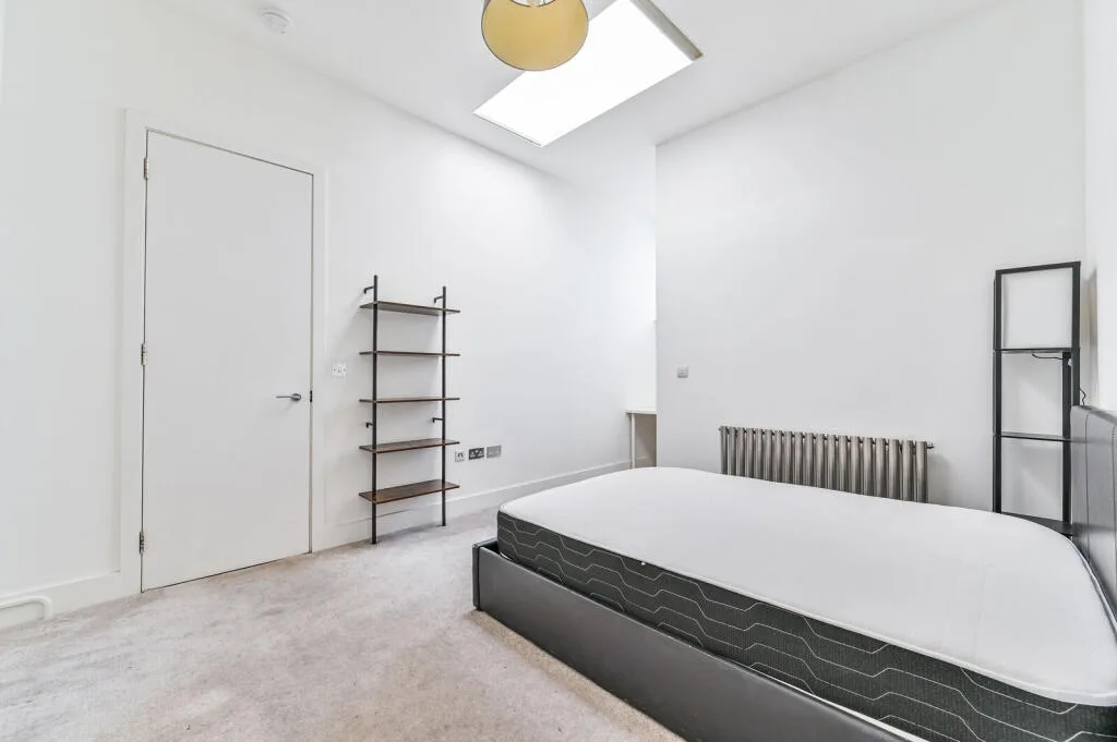 4 bedroom flat for rent