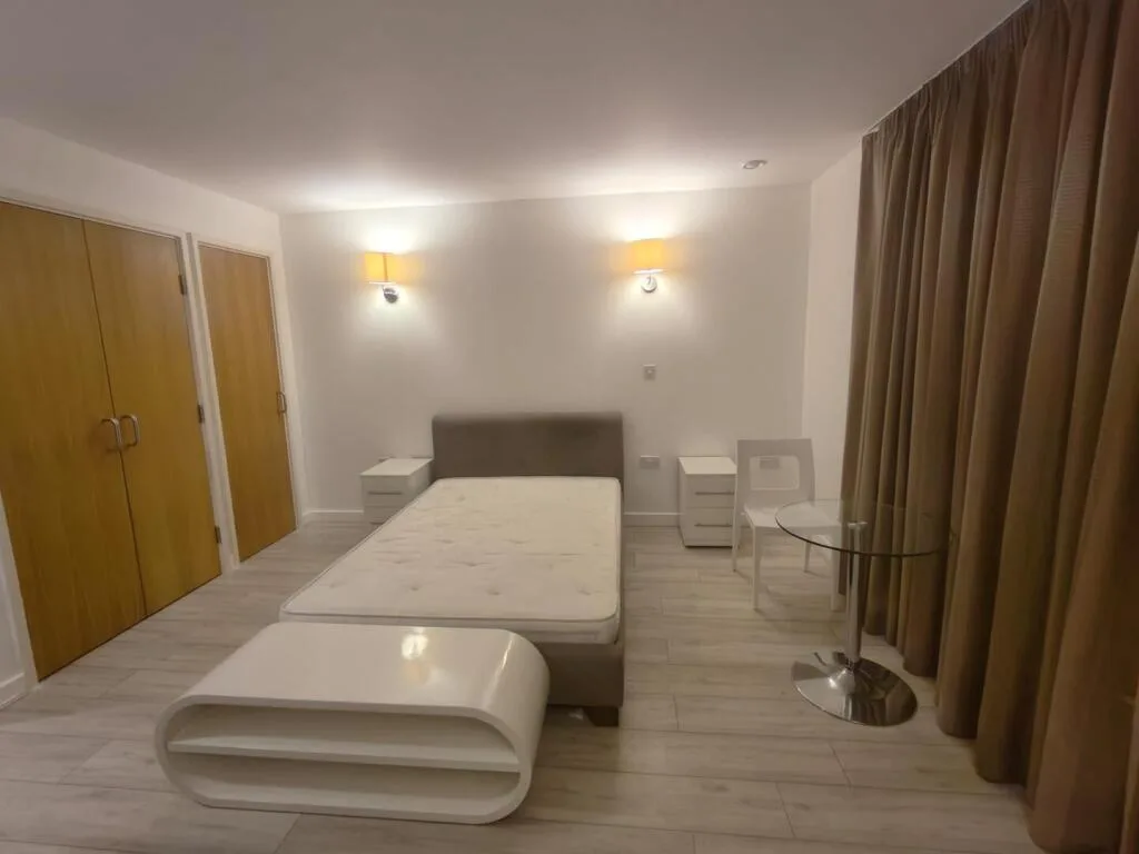 Studio flat for rent