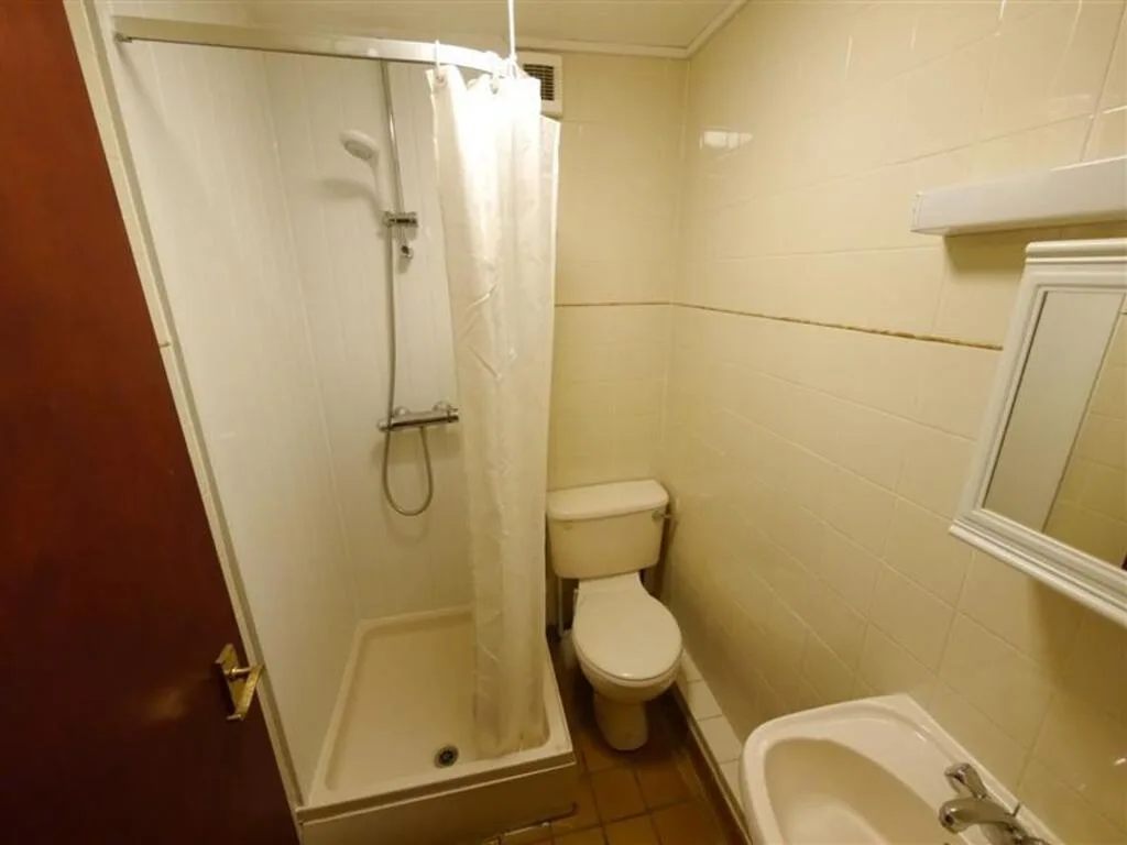 4 bedroom apartment for rent