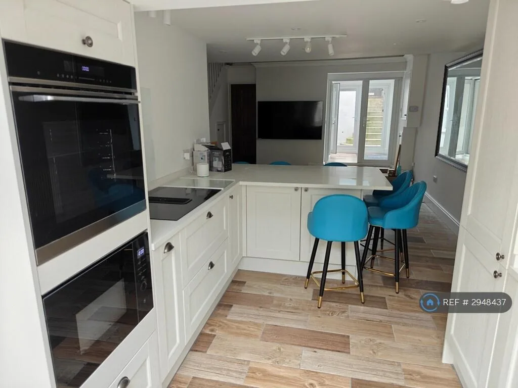 3 bedroom maisonette for rent